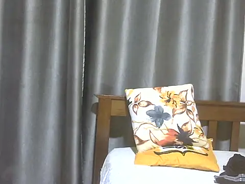 East_queen live cam on StripChat