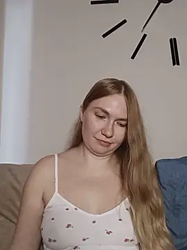 KisaVixen live cam on StripChat