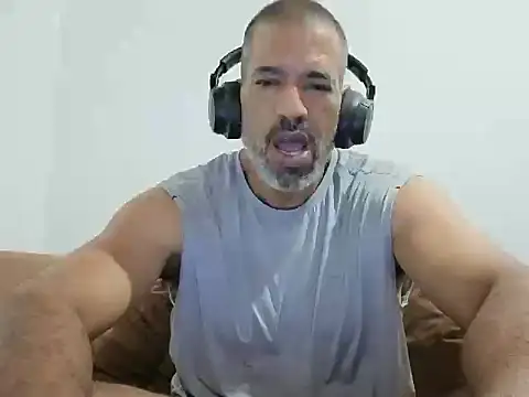 jackbigcock11 live cam on StripChat