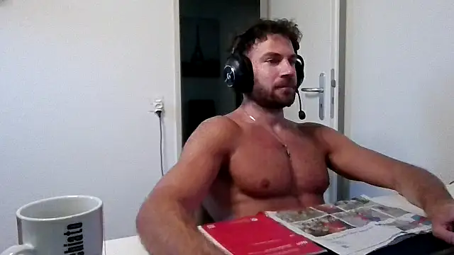 alpha-hunk live cam on StripChat