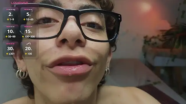 Matty_Sparkk live cam on StripChat