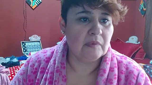 Sasharosee2 live cam on StripChat