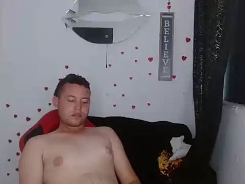 sven_fox723 live cam on StripChat