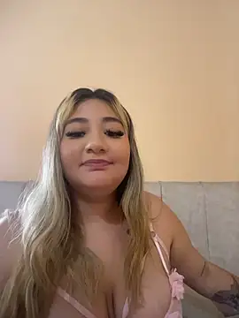 Juliette_belle live cam on StripChat