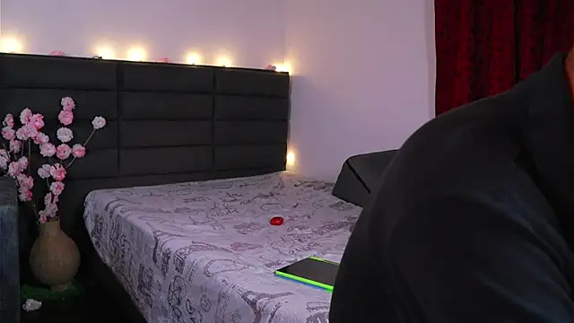 kathieandpovcock1 live sex cam