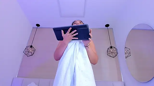 Haily_b webcam