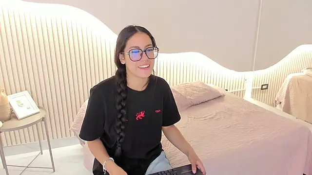 Zoebluntone webcam
