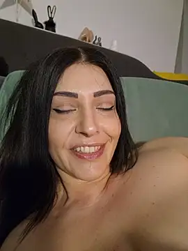 AryaSummersReal