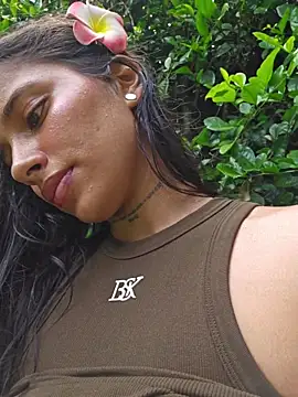 lorena_mcfly (F young) - FUCK pussy😻 all NAKED in the pool 💦🌞