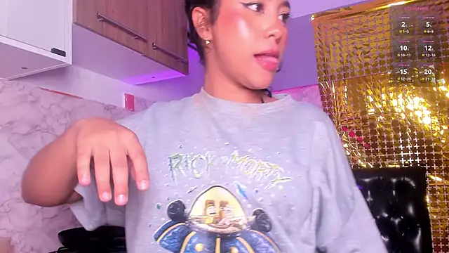 NicoleJons_ webcam