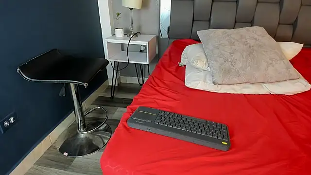 Charlie___Musk webcam