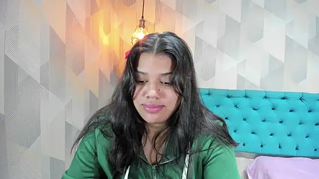 LindaBreeS webcam