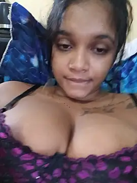 Indianqueen03 webcam