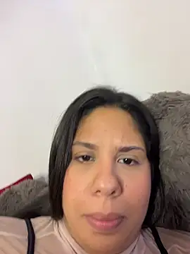 downsonMia webcam