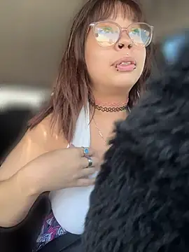 moan4mona webcam