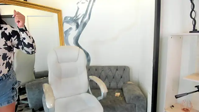 KendraDiorr_ webcam