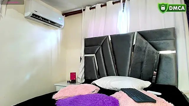 MiniLove_01 webcam