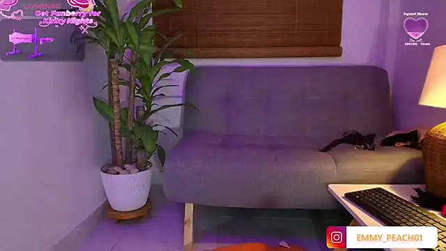 Emmy_peach1 webcam