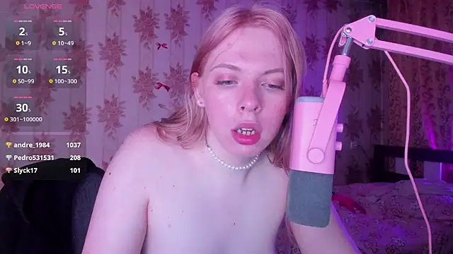Cutie_Bambi webcam