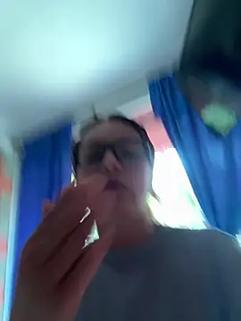 Viictoria-Jones webcam