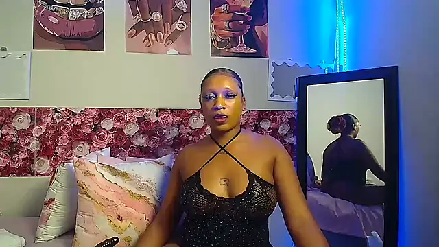 EnchantingLisa webcam