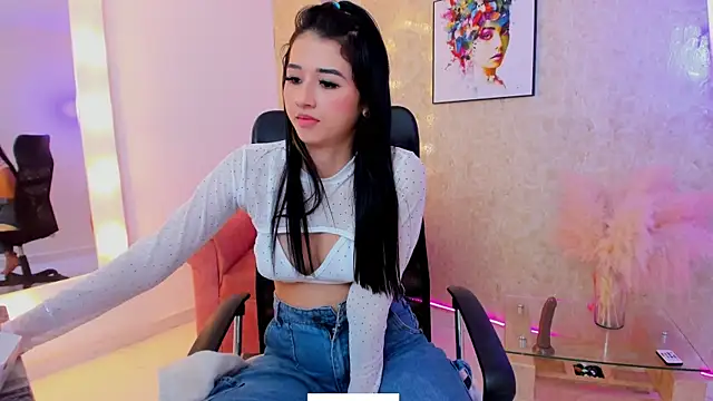 Littlee_Mia webcam