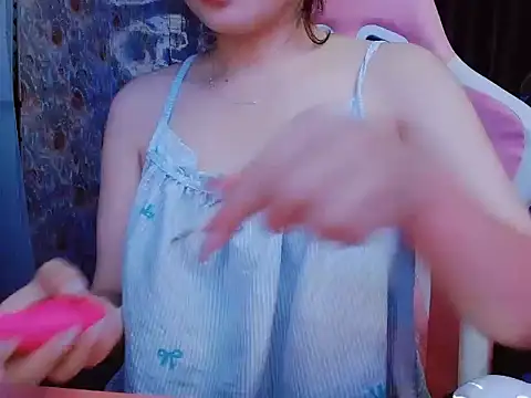 Julie_Ulie webcam