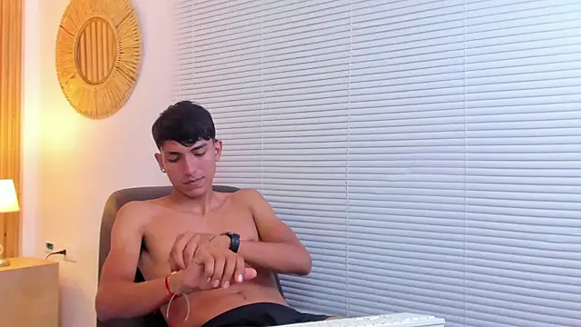 myke_tucker webcam