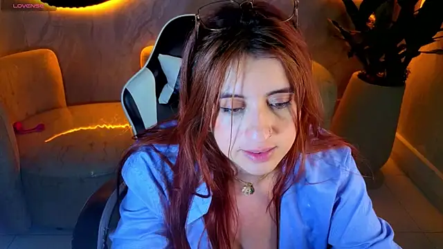 andrea_tasty_tf live cam on StripChat
