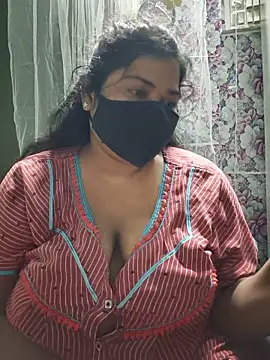 Liyaa_24 webcam