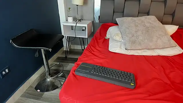 charlie___musk (M twink) - Let`s cum together!