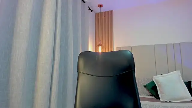 Victoria_Rosee webcam