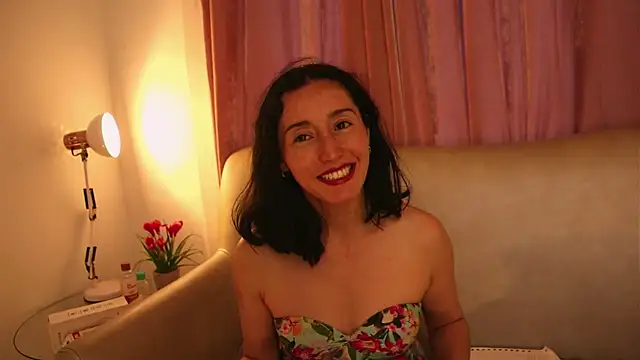 Ginevra_esposito live cam on StripChat