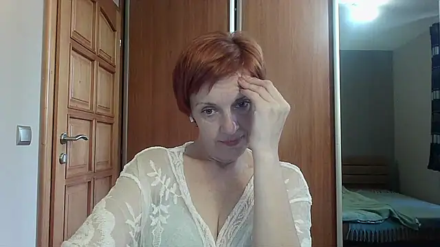 LoraLoraMay webcam