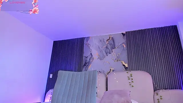 CarolineFyre webcam