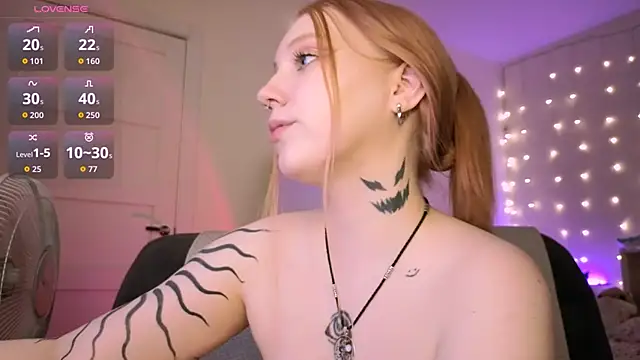 RebeccaAster webcam