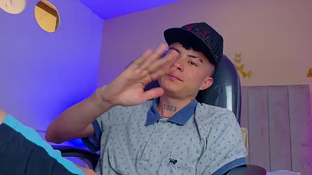 Nascary_Fox webcam