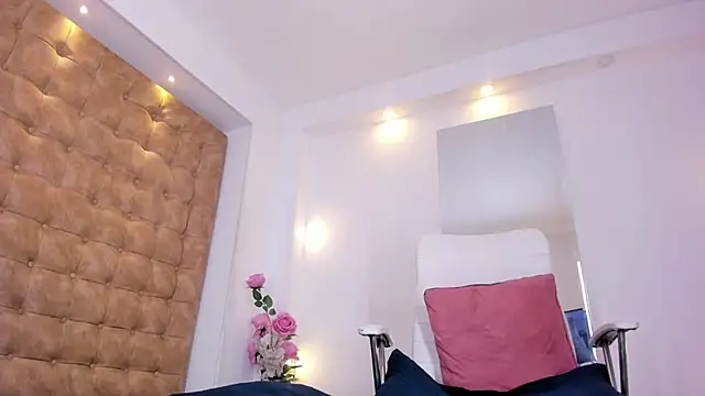 violet_giraldo webcam