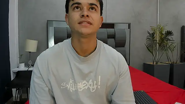 charlie___musk (M twink) - Let`s cum together!