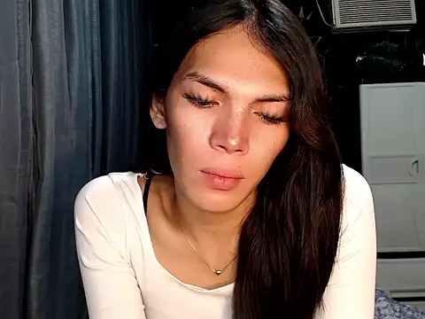 GORGEOUS_CARMEE webcam
