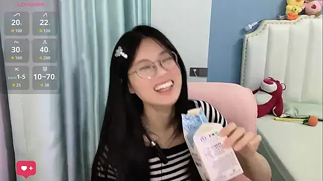 Luna-666 webcam