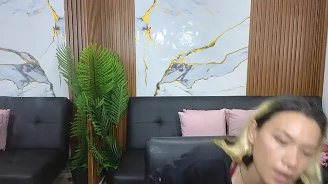 alonddra_tay webcam