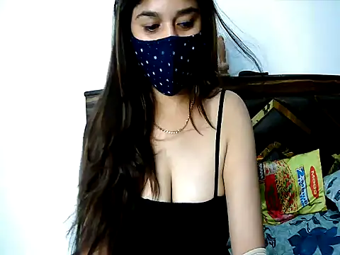 Gloie4u live cam on StripChat