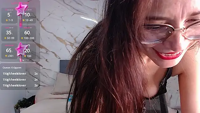 _naomi_s live cam on StripChat