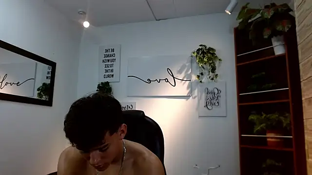 ryan_grayx (M twink) - Make me Cum🍆 💦
