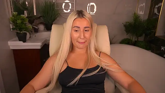 LiaBrazzerr live cam on StripChat