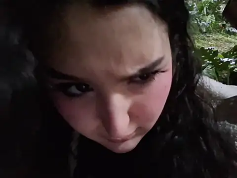 zoe_moon__ webcam