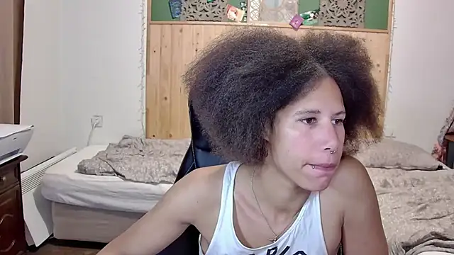 AaliyahHarris live cam on StripChat
