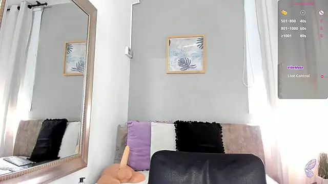 _EmilyJireh_ live cam on StripChat