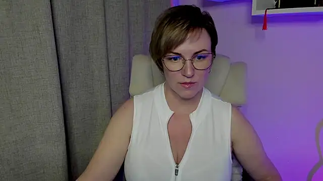 feliziaDesire webcam